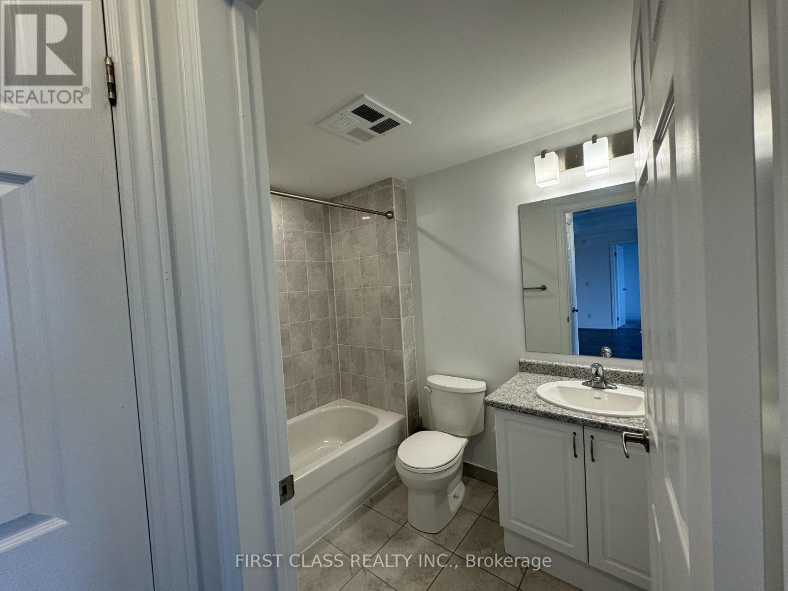 21 Brookhouse Drive, Clarington (Newcastle), Ontario  L1B 0V4 - Photo 11 - E13561092