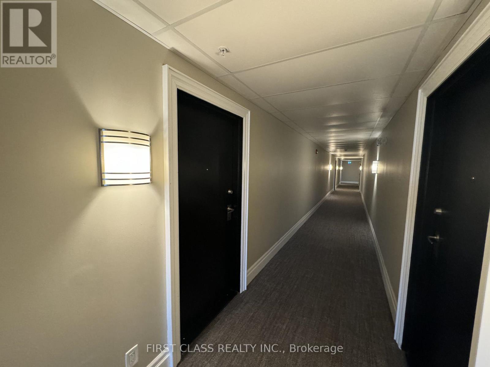 21 Brookhouse Drive, Clarington (Newcastle), Ontario  L1B 0V4 - Photo 3 - E13561092
