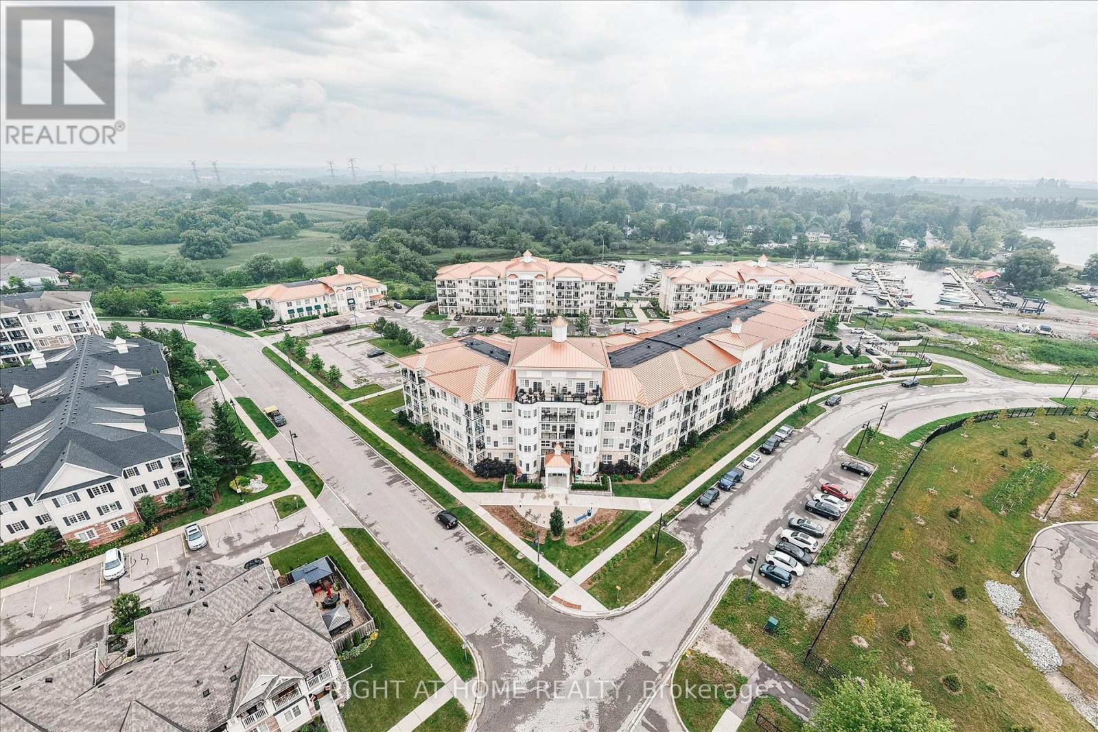 321 - 50 LAKEBREEZE DRIVE, clarington (newcastle), Ontario