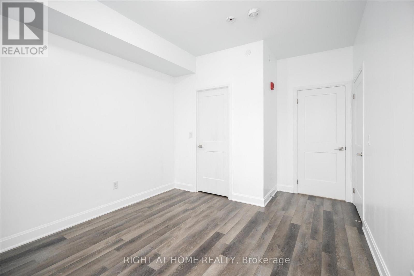 321 - 50 Lakebreeze Drive, Clarington (Newcastle), Ontario  L1B 0V9 - Photo 12 - E13561754