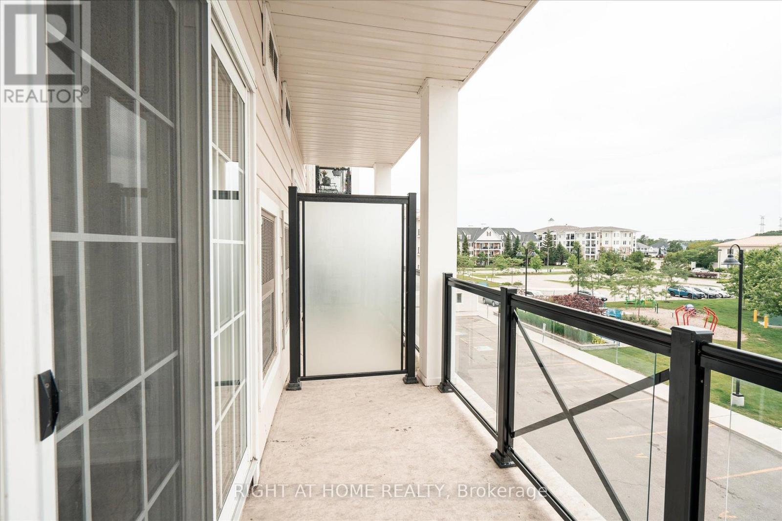 321 - 50 Lakebreeze Drive, Clarington (Newcastle), Ontario  L1B 0V9 - Photo 18 - E13561754