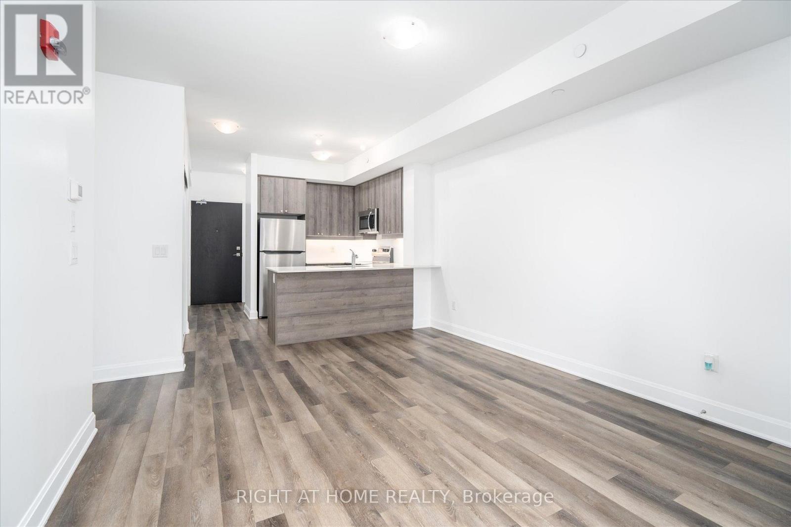 321 - 50 Lakebreeze Drive, Clarington (Newcastle), Ontario  L1B 0V9 - Photo 8 - E13561754