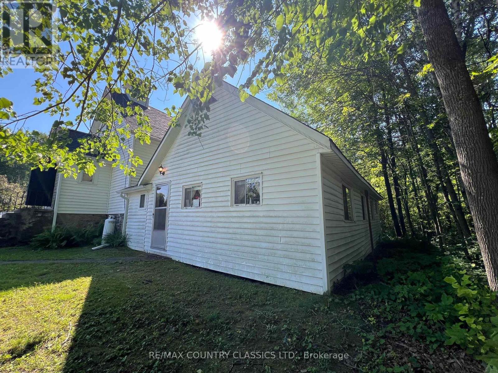113 Village Street, Hastings Highlands (Herschel Ward), Ontario  K0L 1C0 - Photo 5 - X13561952