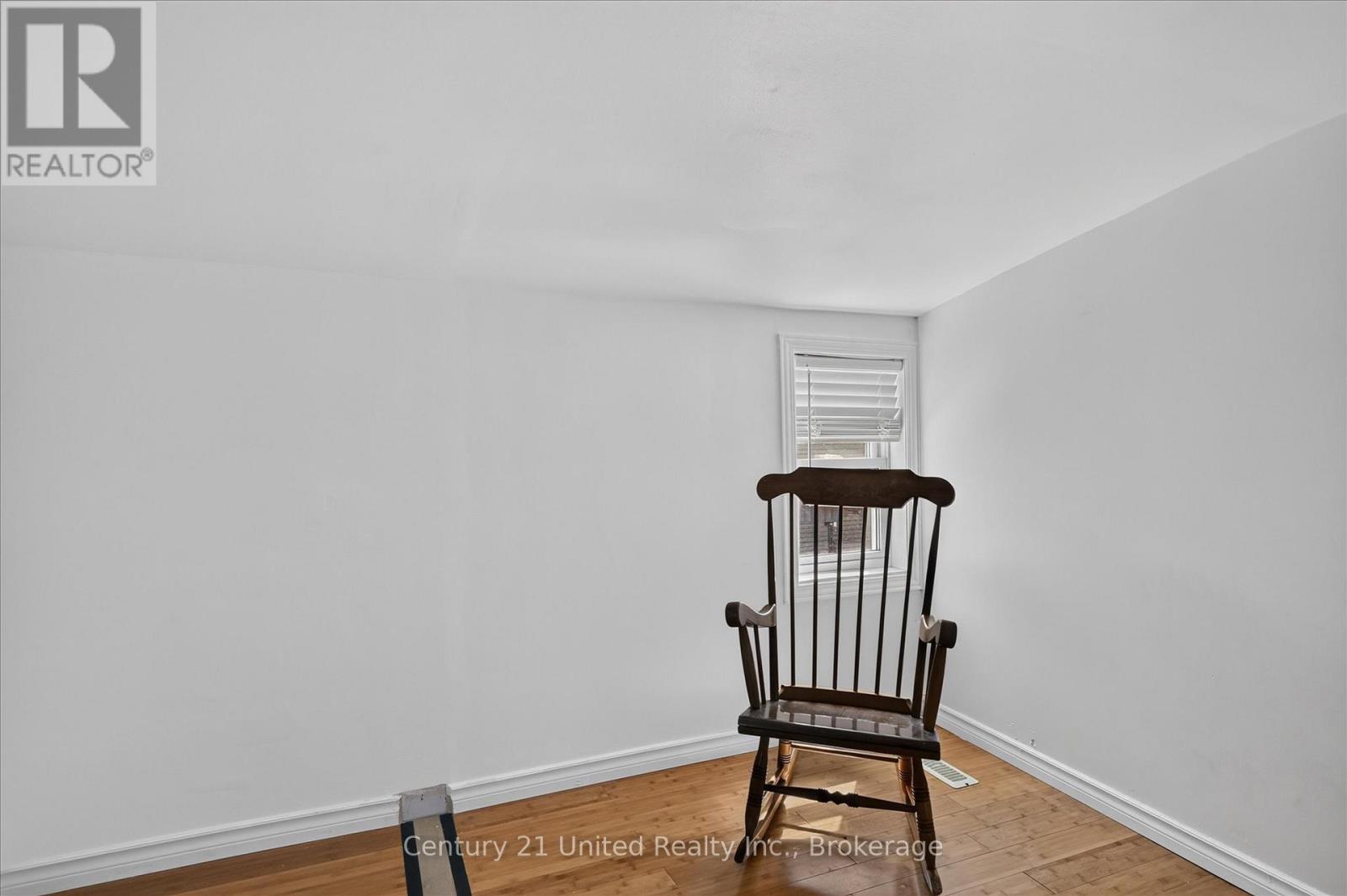 688 St Marys Street, Peterborough (Otonabee Ward 1), Ontario  K9J 4G9 - Photo 34 - X13562388