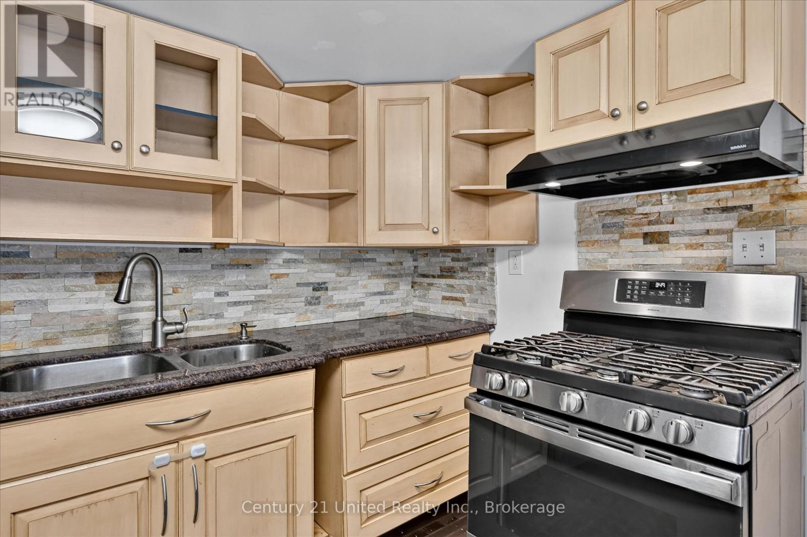 688 St Marys Street, Peterborough (Otonabee Ward 1), Ontario  K9J 4G9 - Photo 9 - X13562388