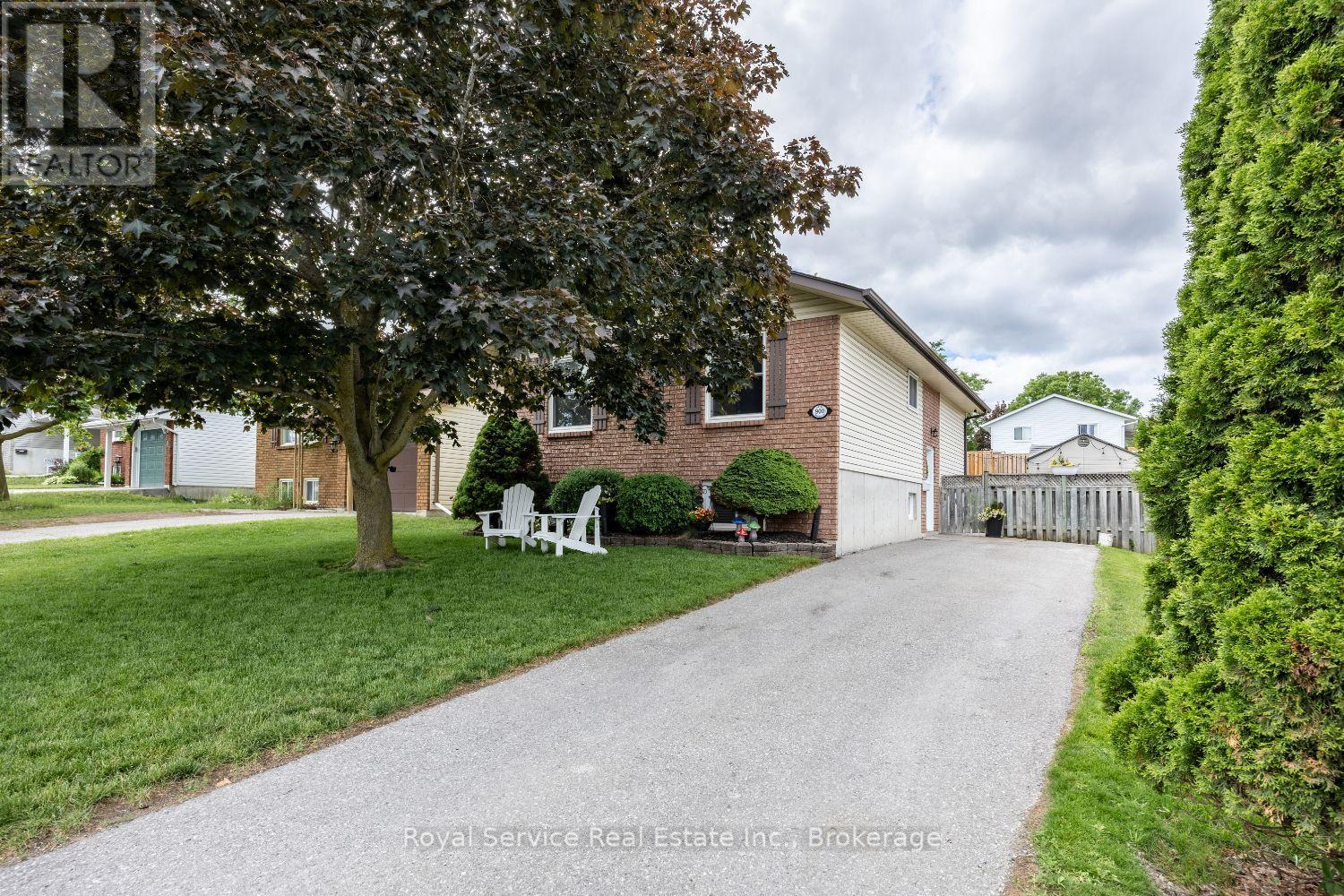 900 Stewart Drive, Peterborough (Ashburnham Ward 4), Ontario  K9J 7R4 - Photo 3 - X13564460