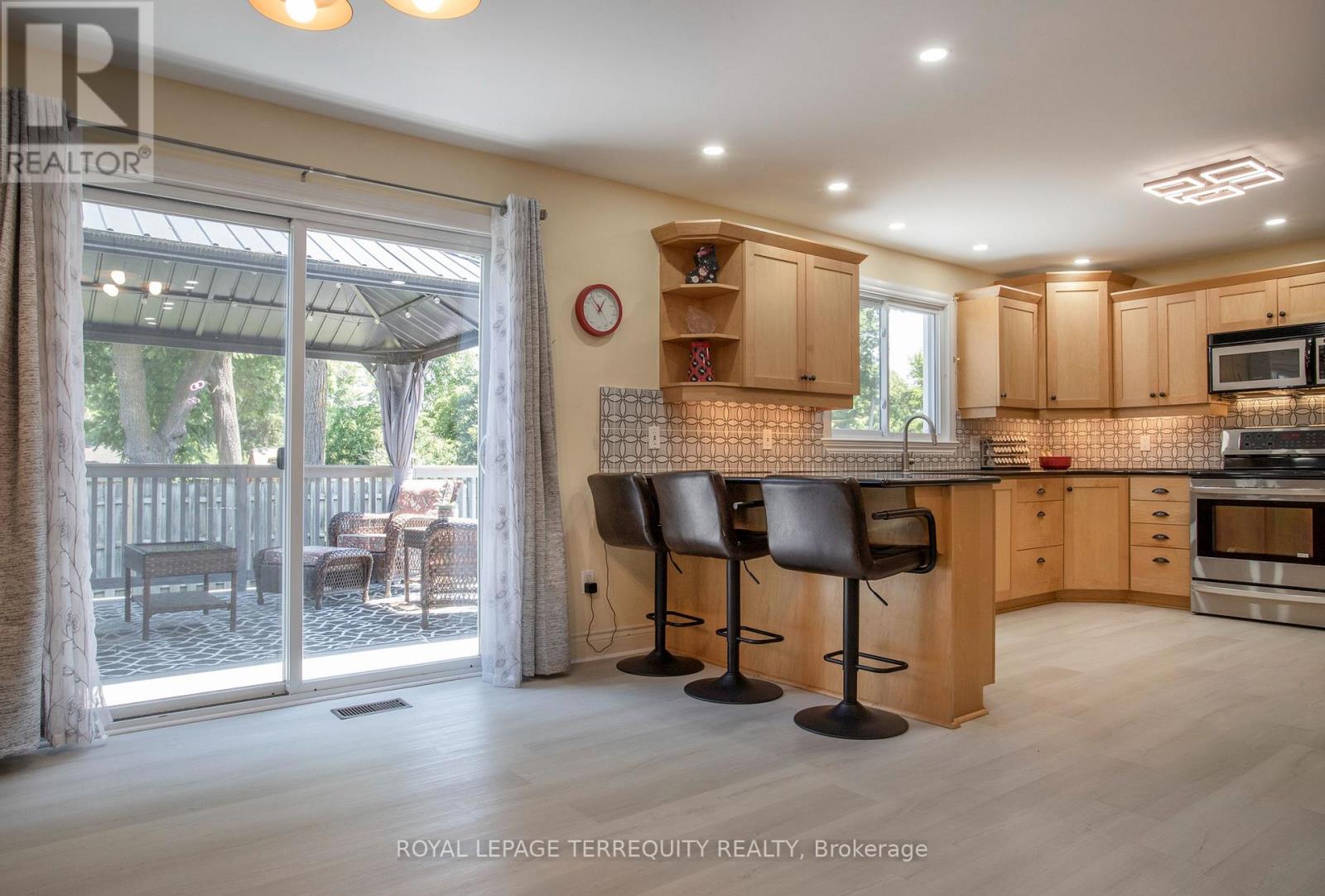24 Simcoe Street, Kawartha Lakes (Lindsay), Ontario  K9V 2G4 - Photo 8 - X13565724