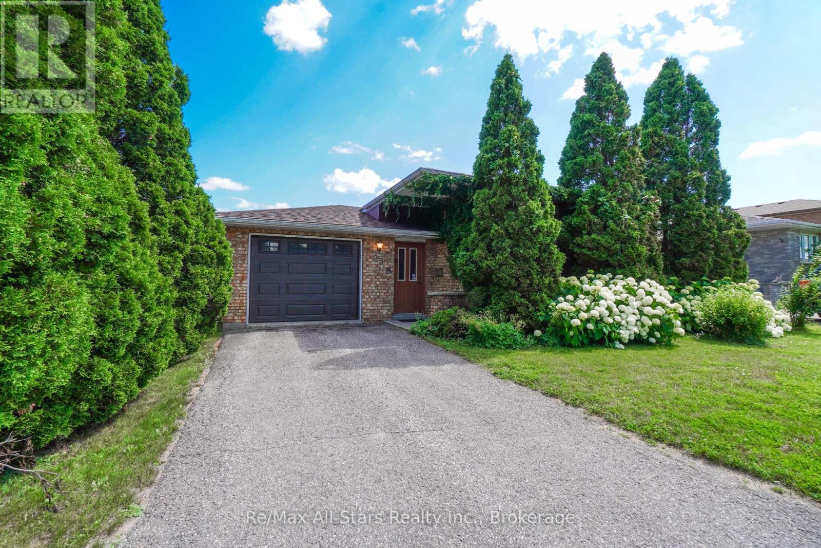 25 Madill Crescent, Kawartha Lakes (Lindsay), Ontario  K9V 5X3 - Photo 2 - X13565808