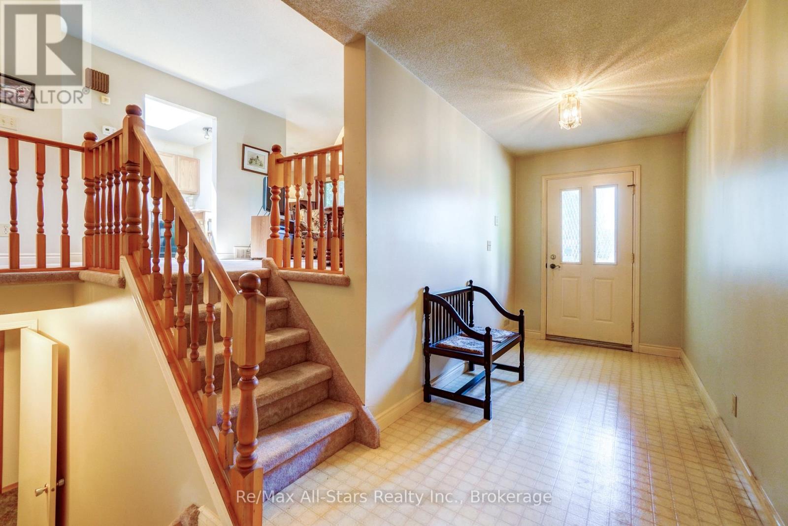 25 Madill Crescent, Kawartha Lakes (Lindsay), Ontario  K9V 5X3 - Photo 4 - X13565808