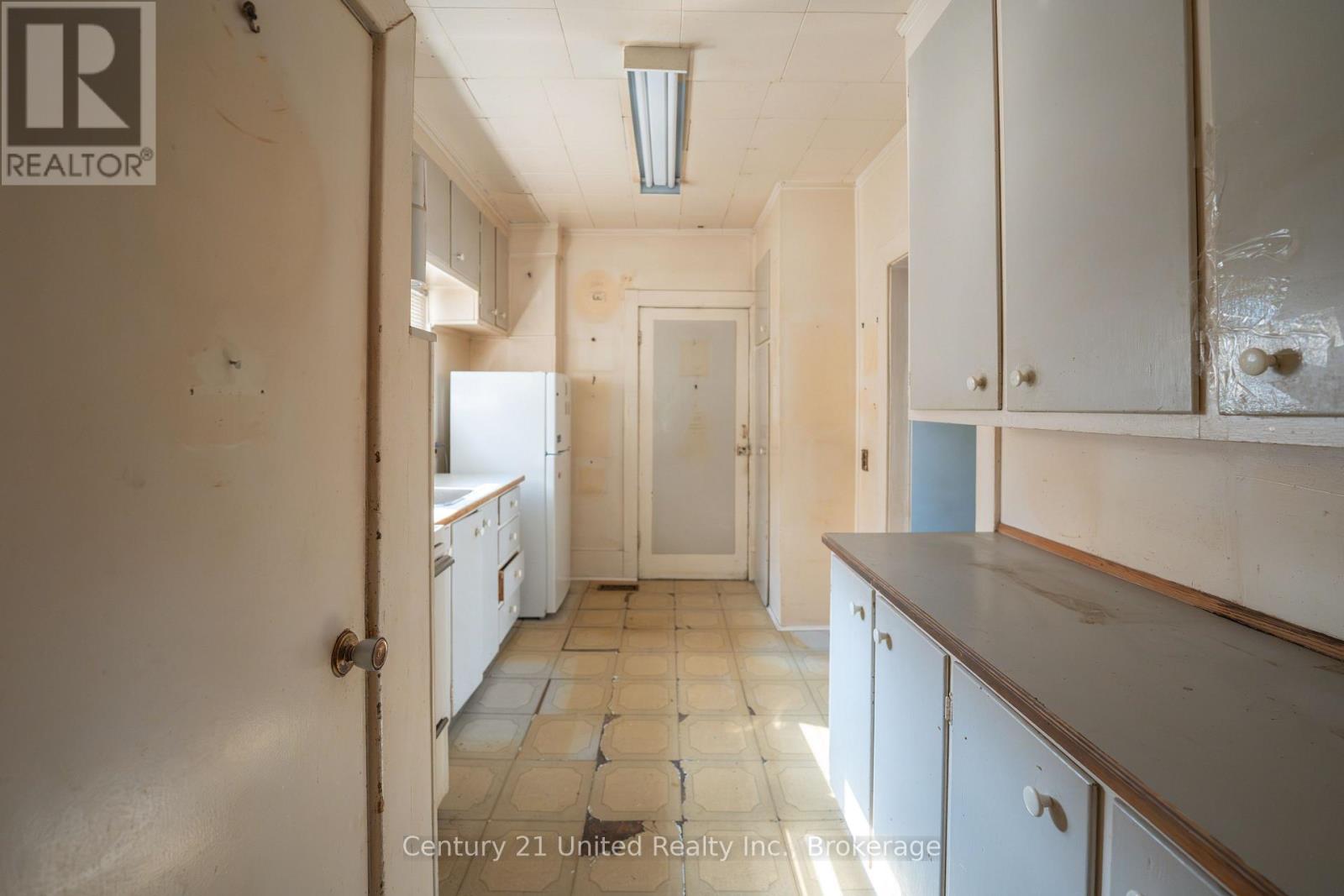 155 Westcott Street, Peterborough (Town Ward 3), Ontario  K9J 2G7 - Photo 6 - X13565826
