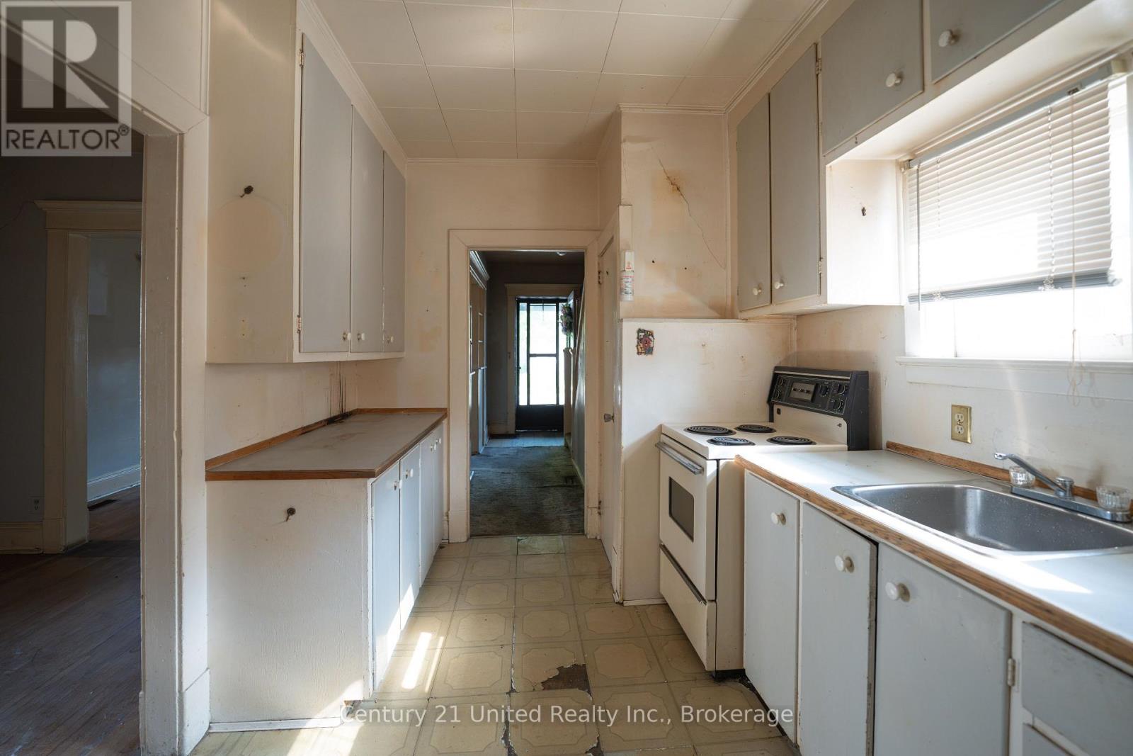 155 Westcott Street, Peterborough (Town Ward 3), Ontario  K9J 2G7 - Photo 7 - X13565826