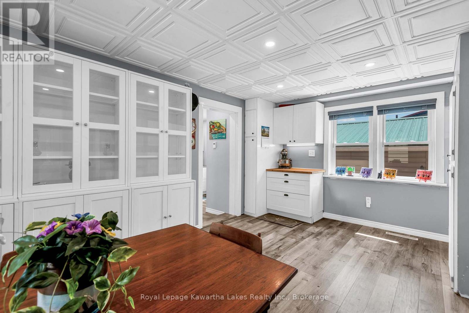 6 Wolfe Street, Kawartha Lakes (Lindsay), Ontario  K9V 2H9 - Photo 11 - X13566294