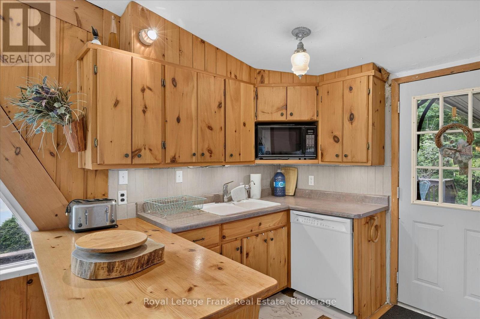 1480 Topps Drive, Highlands East (Cardiff Ward), Ontario  K0L 1M1 - Photo 12 - X13566684
