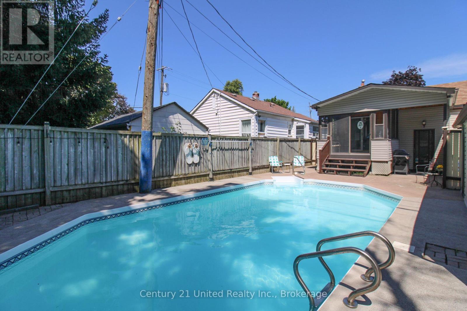 783 St Mary's Street, Peterborough (Otonabee Ward 1), Ontario  K9J 4H1 - Photo 7 - X13566744