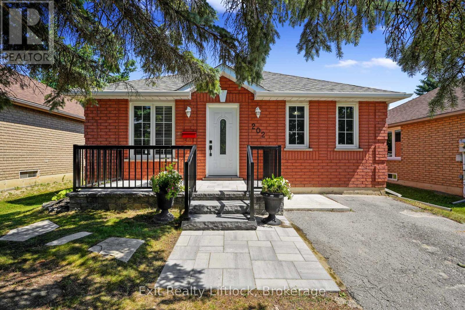 202 MILROY DRIVE, peterborough (northcrest ward 5), Ontario