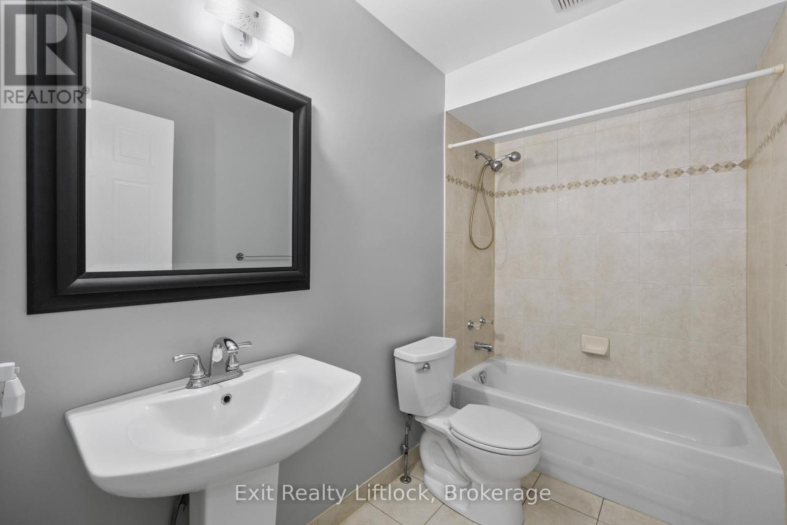 202 Milroy Drive, Peterborough (Northcrest Ward 5), Ontario  K9H 7M8 - Photo 14 - X13566934