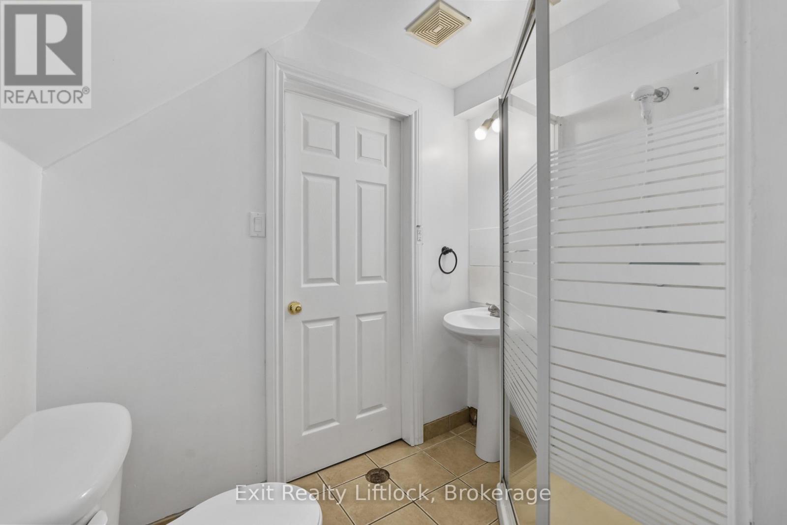202 Milroy Drive, Peterborough (Northcrest Ward 5), Ontario  K9H 7M8 - Photo 21 - X13566934