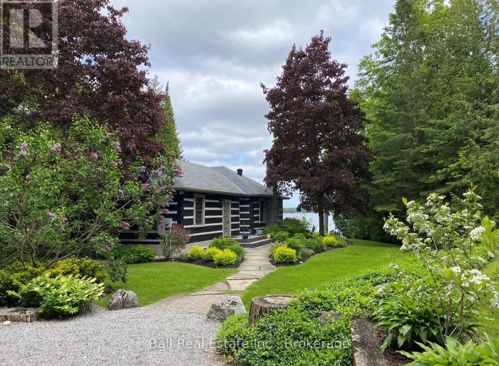 2933 AYOTTE'S POINT LANE, selwyn, Ontario