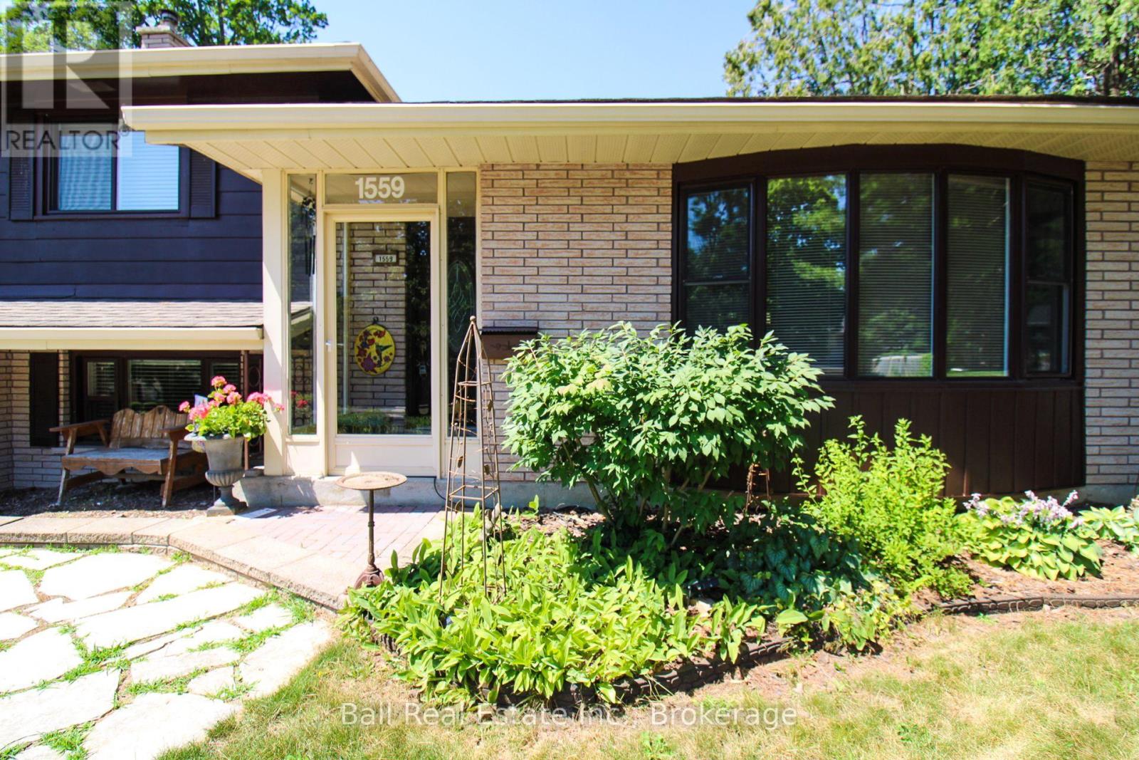 1559 Westbrook Drive, Peterborough (Monaghan Ward 2), Ontario  K9J 6R6 - Photo 3 - X13568310