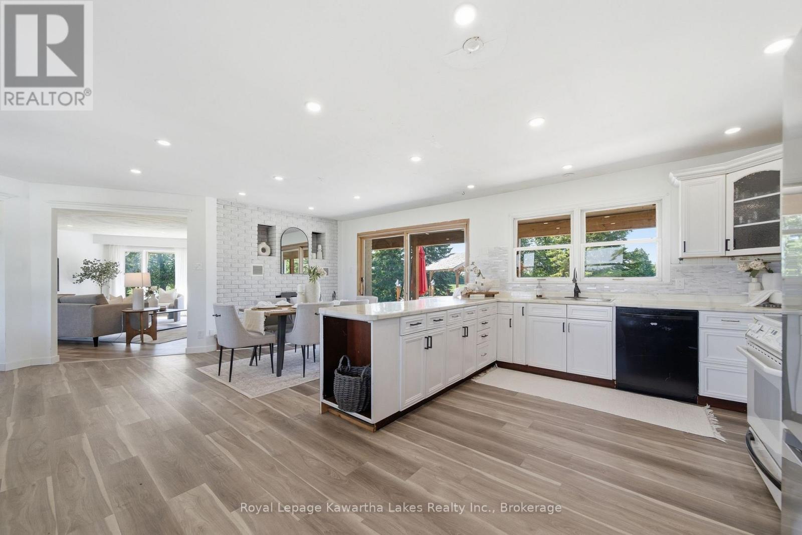 98 Brookview Road, Kawartha Lakes (Ops), Ontario  K9V 4R5 - Photo 17 - X13568500