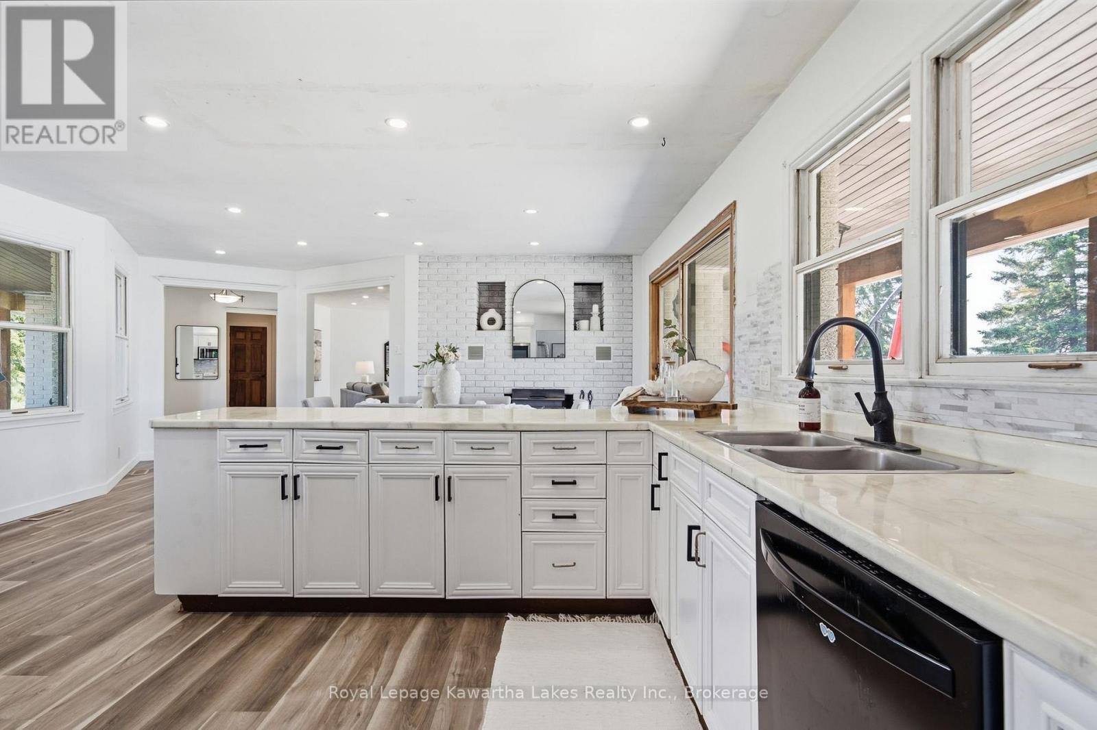 98 Brookview Road, Kawartha Lakes (Ops), Ontario  K9V 4R5 - Photo 19 - X13568500