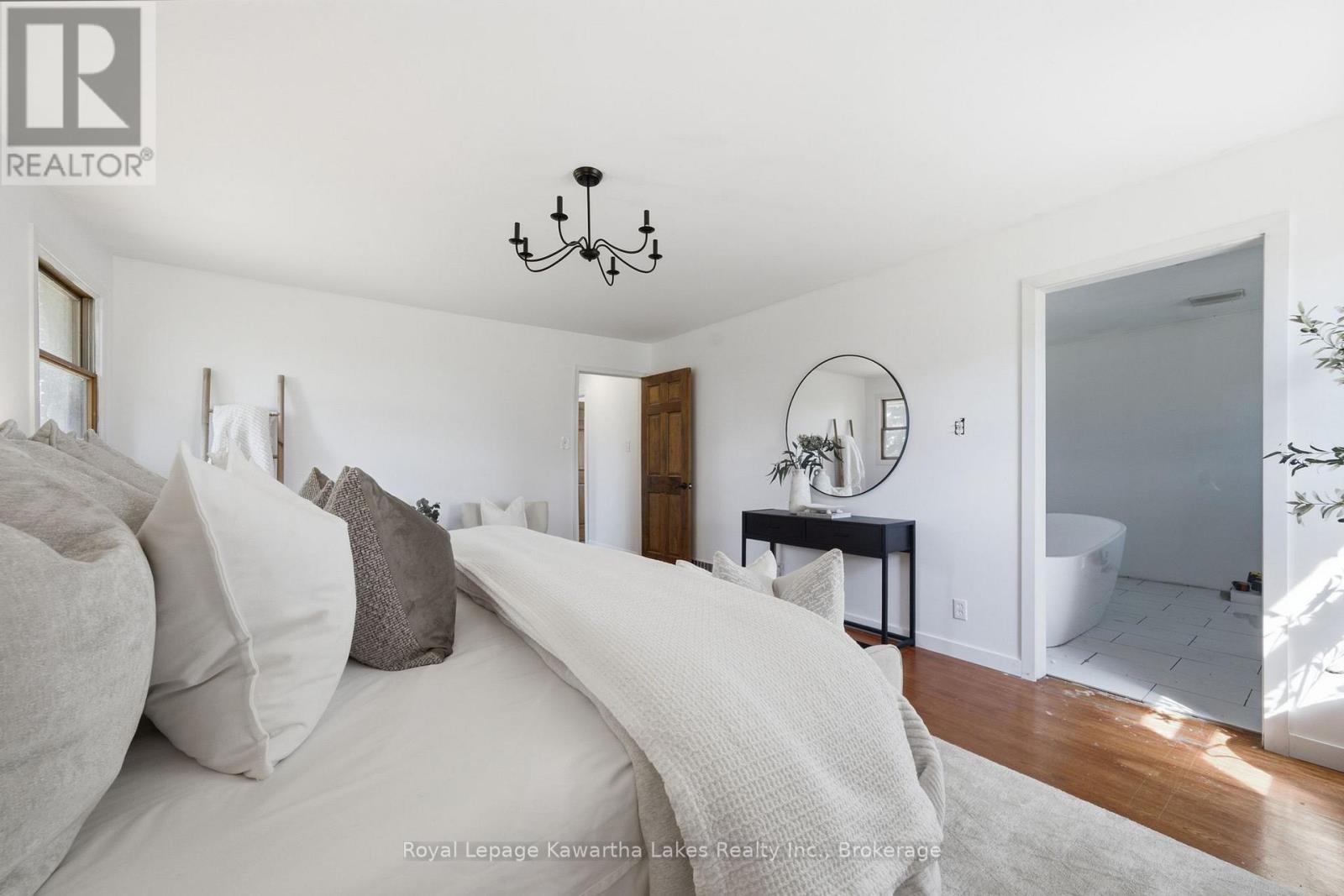 98 Brookview Road, Kawartha Lakes (Ops), Ontario  K9V 4R5 - Photo 24 - X13568500