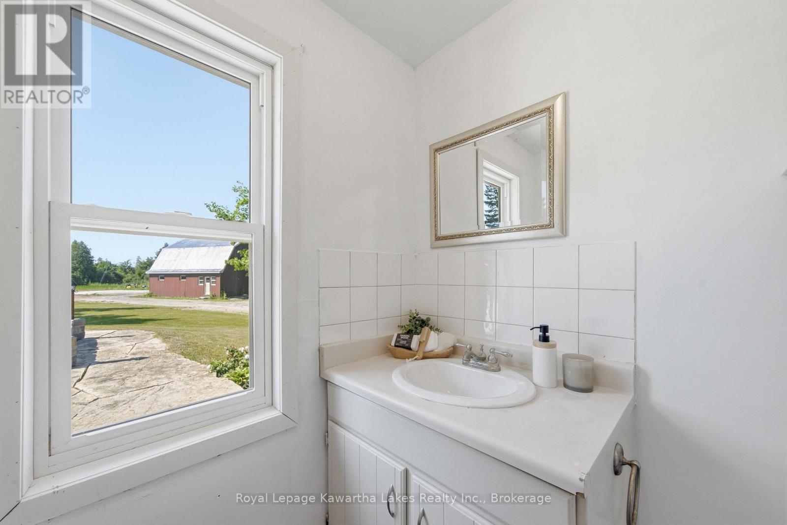 98 Brookview Road, Kawartha Lakes (Ops), Ontario  K9V 4R5 - Photo 30 - X13568500