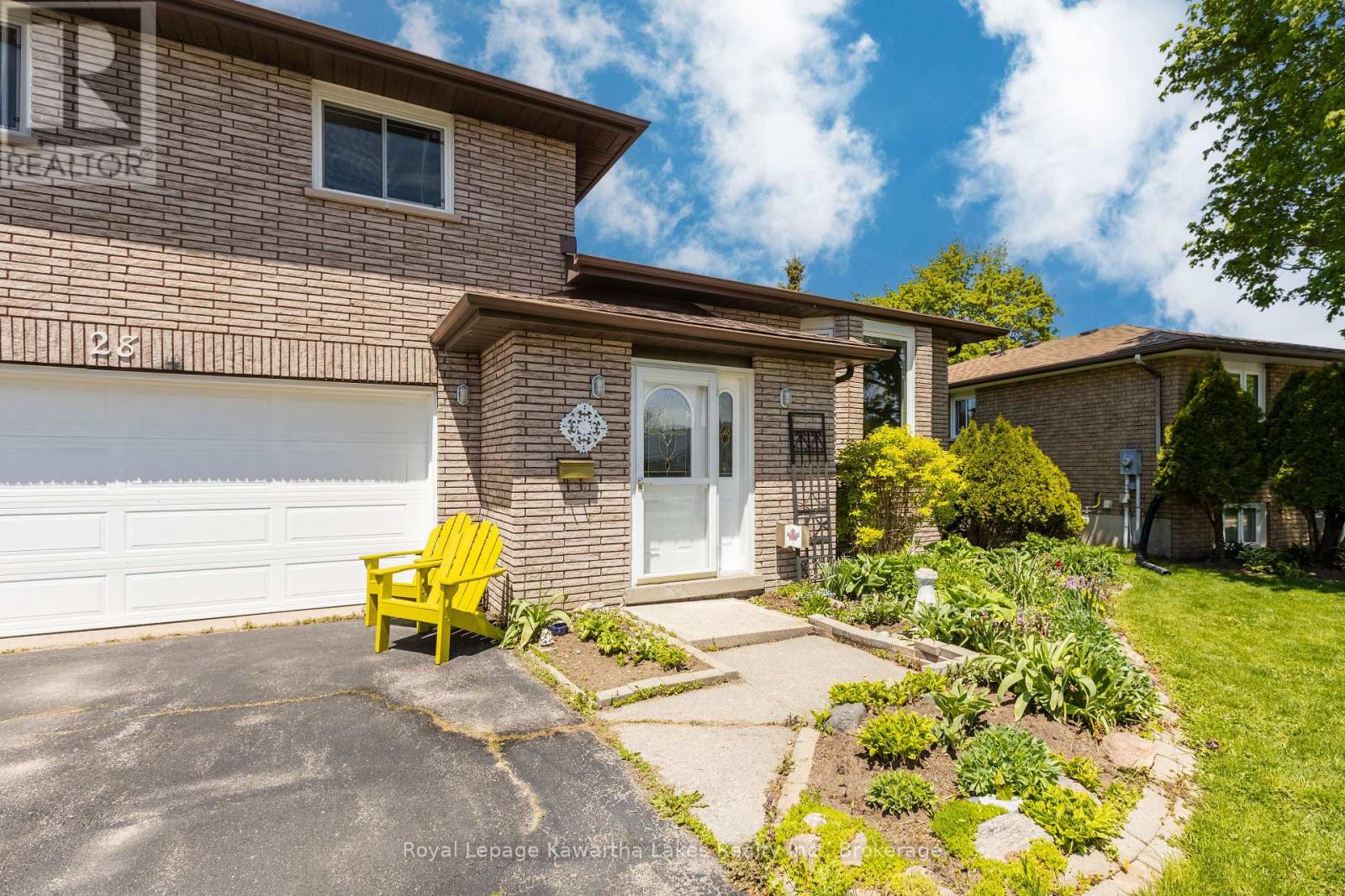 28 Andrew Drive, Kawartha Lakes (Lindsay), Ontario  K9V 5W6 - Photo 2 - X13570062