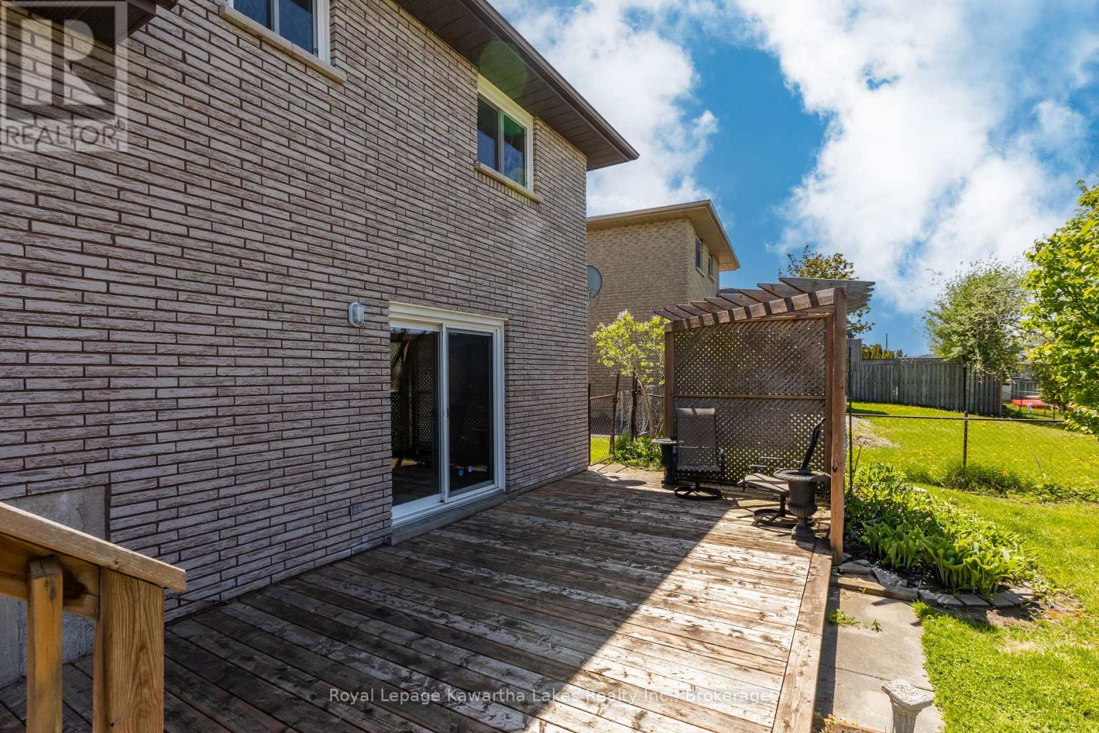 28 Andrew Drive, Kawartha Lakes (Lindsay), Ontario  K9V 5W6 - Photo 27 - X13570062