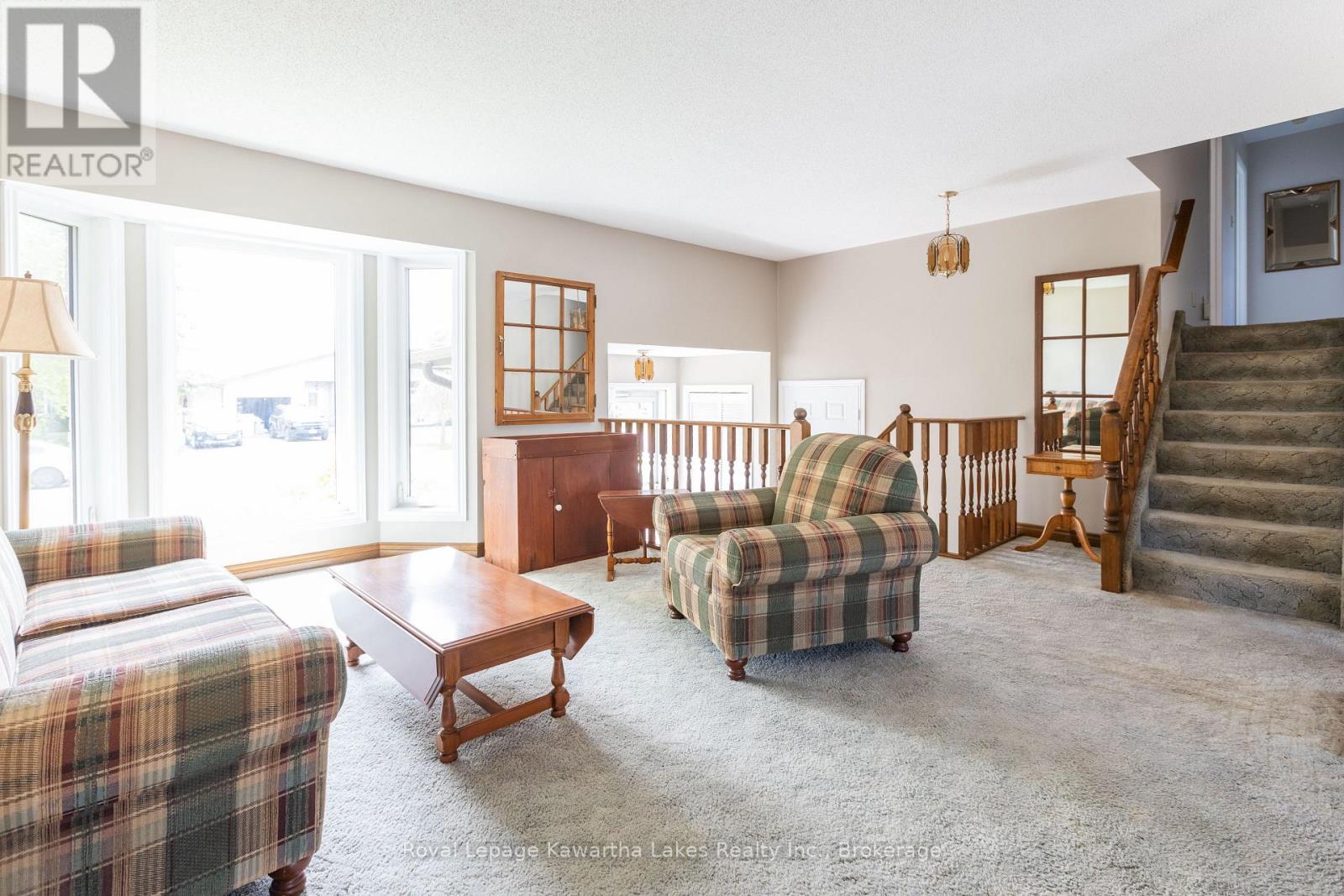 28 Andrew Drive, Kawartha Lakes (Lindsay), Ontario  K9V 5W6 - Photo 6 - X13570062