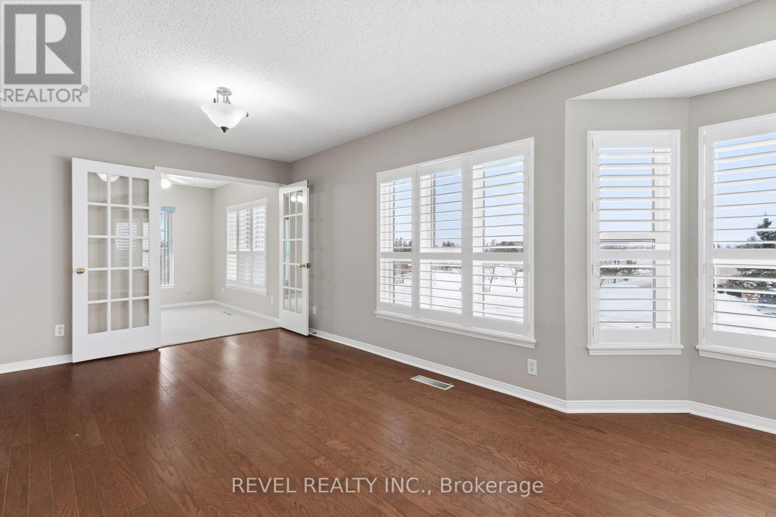 309 - 4 Heritage Way, Kawartha Lakes (Lindsay), Ontario  K9V 5Z2 - Photo 11 - X13570092