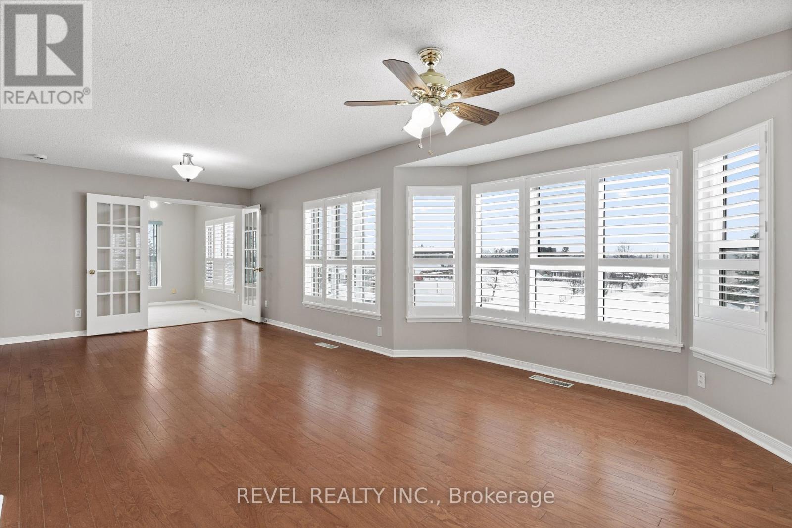 309 - 4 Heritage Way, Kawartha Lakes (Lindsay), Ontario  K9V 5Z2 - Photo 6 - X13570092