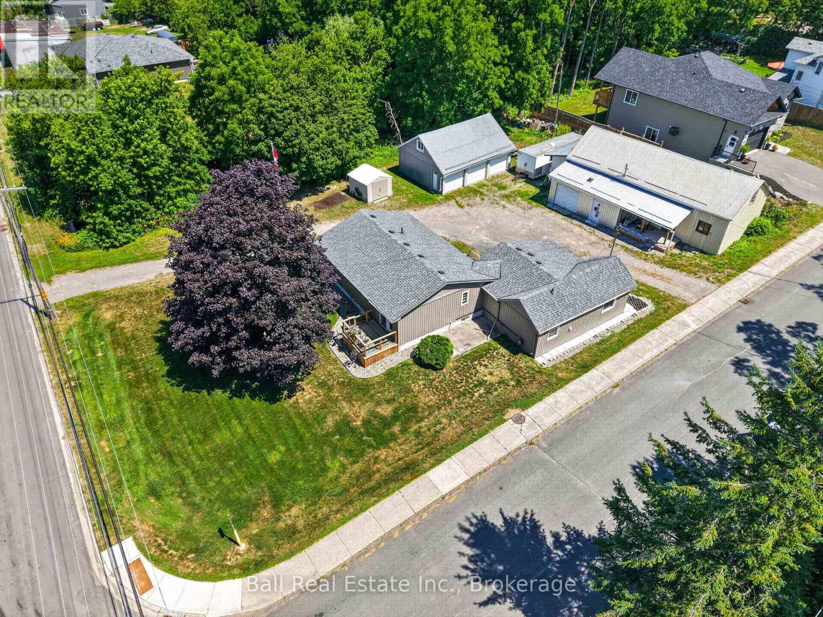 6 ERMATINGER STREET, selwyn, Ontario