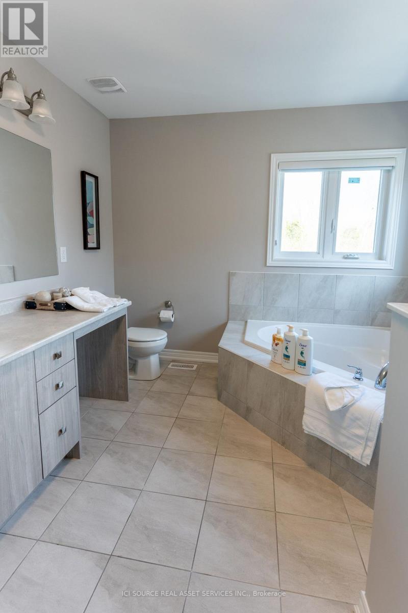 648 Lemay Grove, Peterborough (Monaghan Ward 2), Ontario  K9K 0G9 - Photo 22 - X13570172