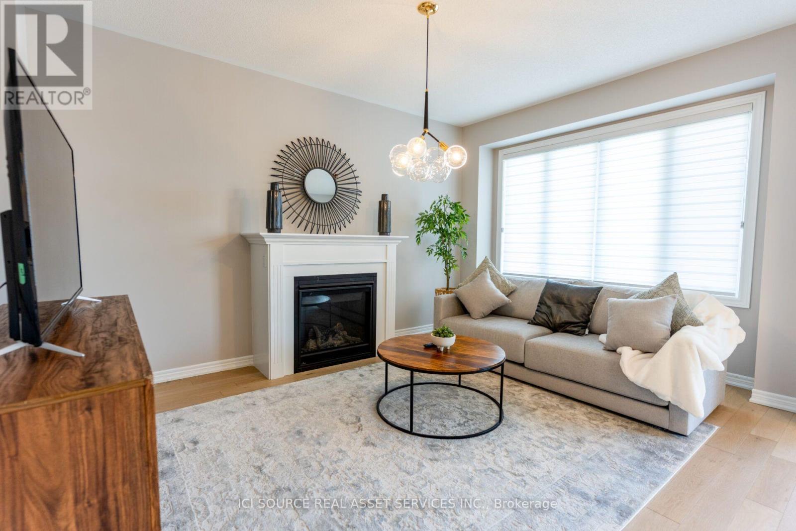 648 Lemay Grove, Peterborough (Monaghan Ward 2), Ontario  K9K 0G9 - Photo 4 - X13570172