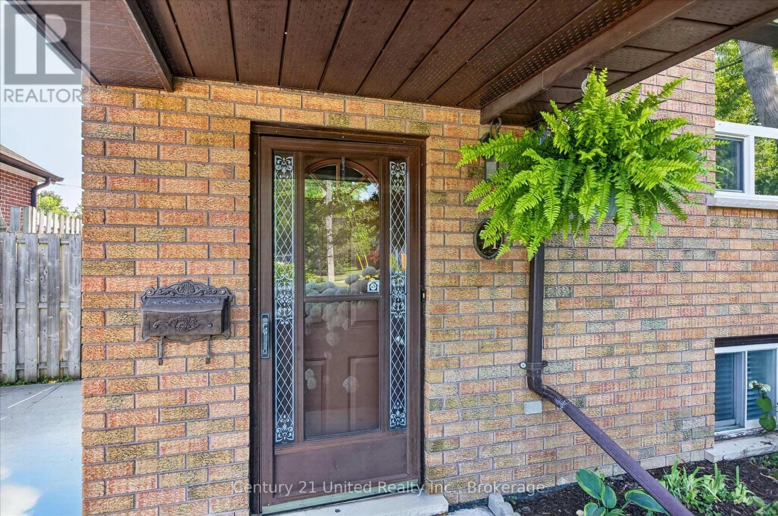71 Pine Street, Peterborough (Town Ward 3), Ontario  K9J 5A6 - Photo 6 - X13570642