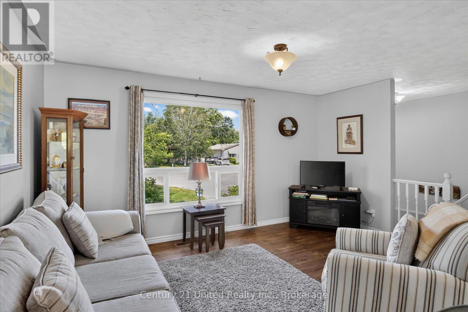 71 Pine Street, Peterborough (Town Ward 3), Ontario  K9J 5A6 - Photo 8 - X13570642