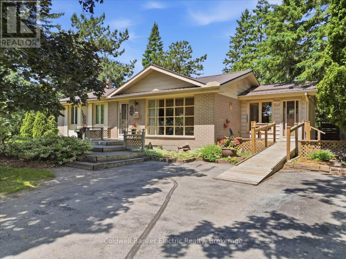 951 ST. PAUL'S STREET, peterborough (northcrest ward 5), Ontario