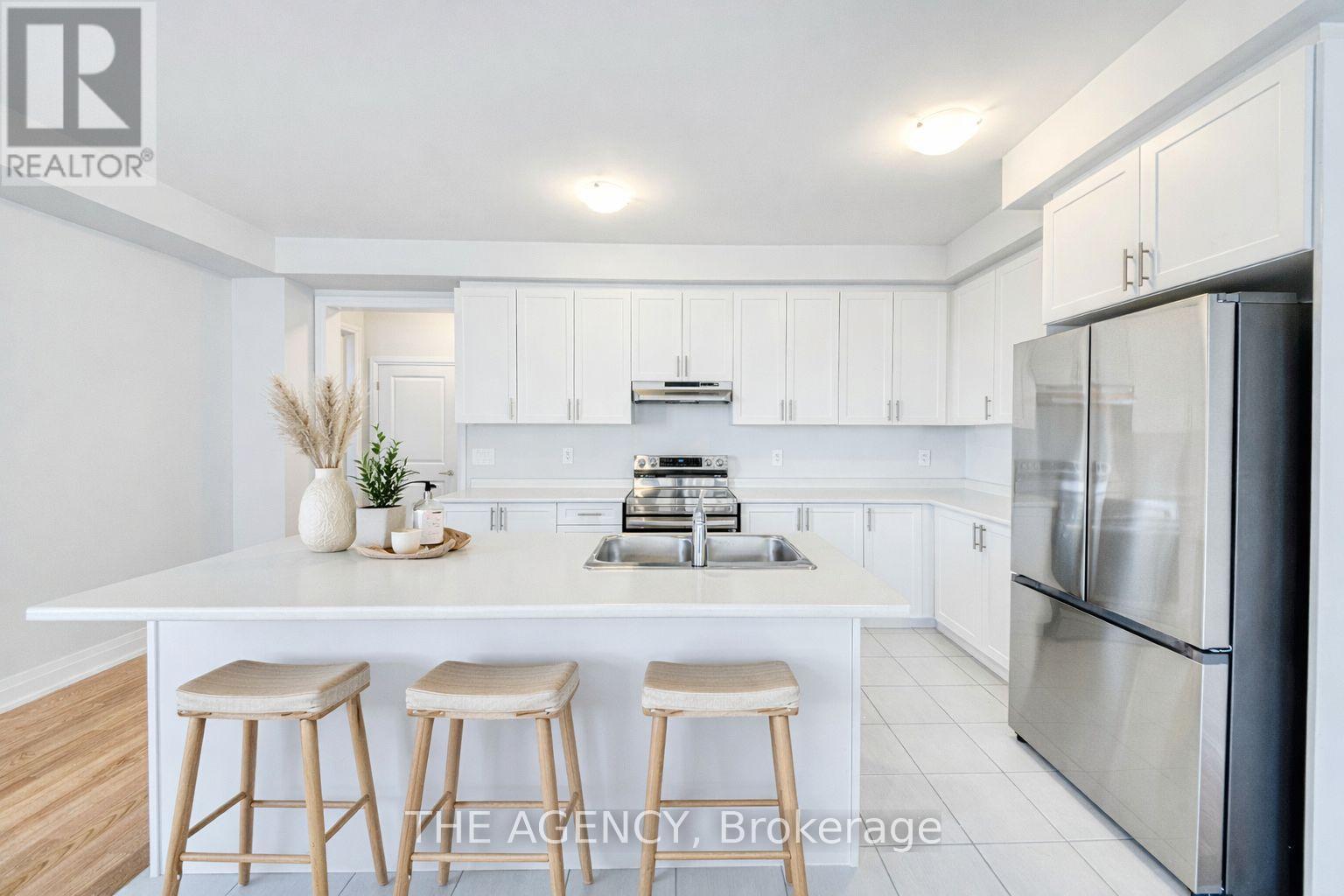 53 Butler Boulevard, Kawartha Lakes (Lindsay), Ontario  K9V 4R1 - Photo 8 - X13573932