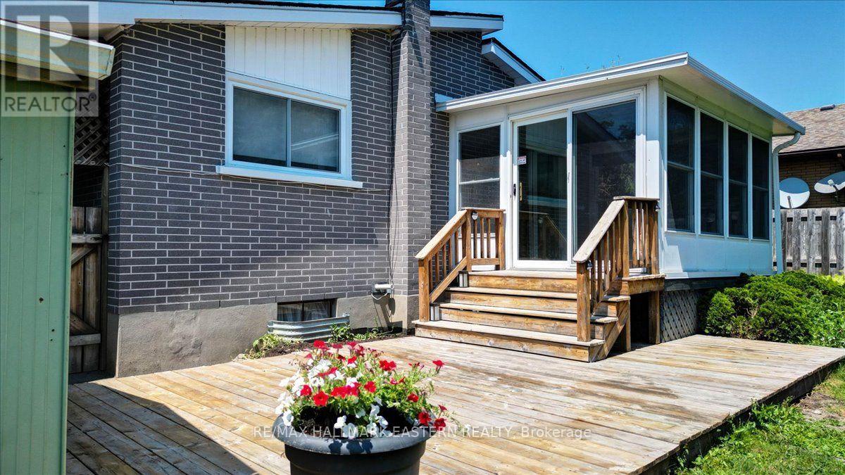 1194 Milburn Street, Peterborough (Northcrest Ward 5), Ontario  K9H 6P2 - Photo 38 - X13574106