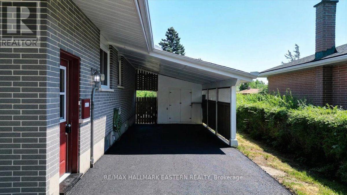 1194 Milburn Street, Peterborough (Northcrest Ward 5), Ontario  K9H 6P2 - Photo 4 - X13574106