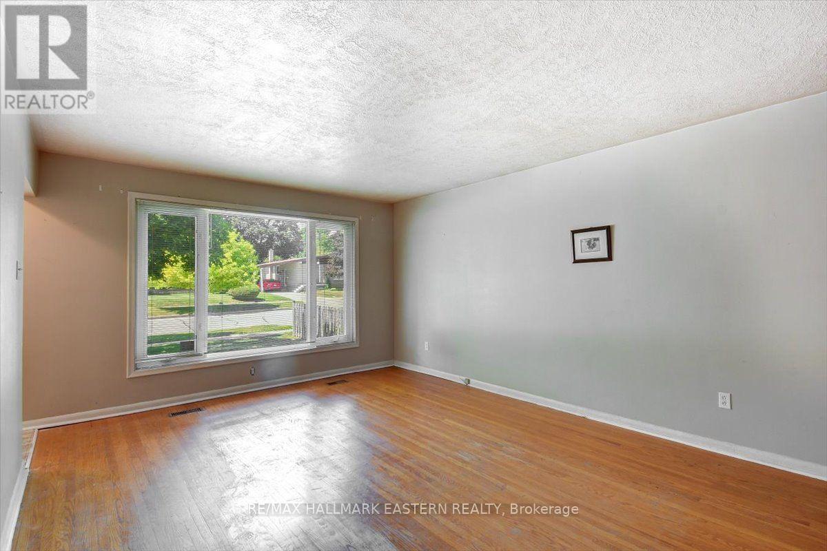 1194 Milburn Street, Peterborough (Northcrest Ward 5), Ontario  K9H 6P2 - Photo 9 - X13574106