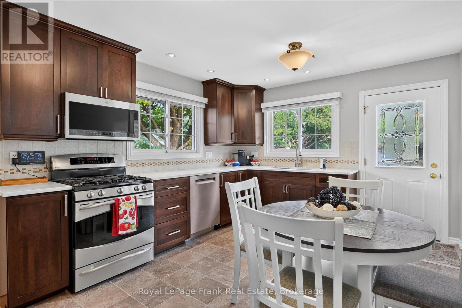 285 St Annes Crescent, Peterborough (Northcrest Ward 5), Ontario  K9H 5J3 - Photo 10 - X13575662