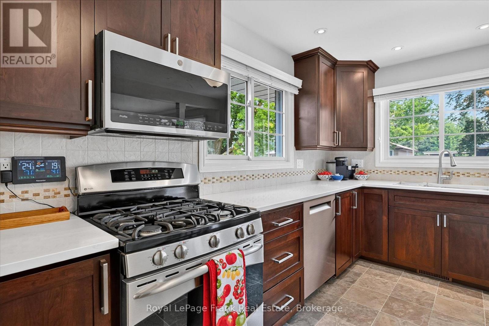 285 St Annes Crescent, Peterborough (Northcrest Ward 5), Ontario  K9H 5J3 - Photo 11 - X13575662