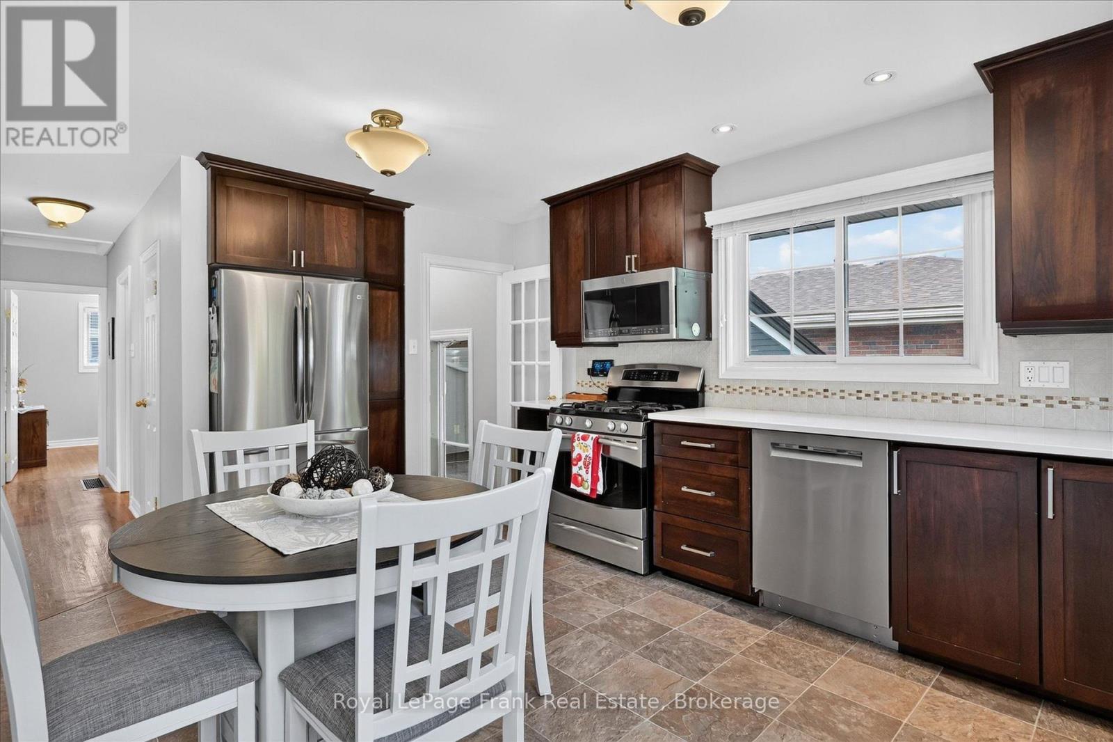 285 St Annes Crescent, Peterborough (Northcrest Ward 5), Ontario  K9H 5J3 - Photo 9 - X13575662