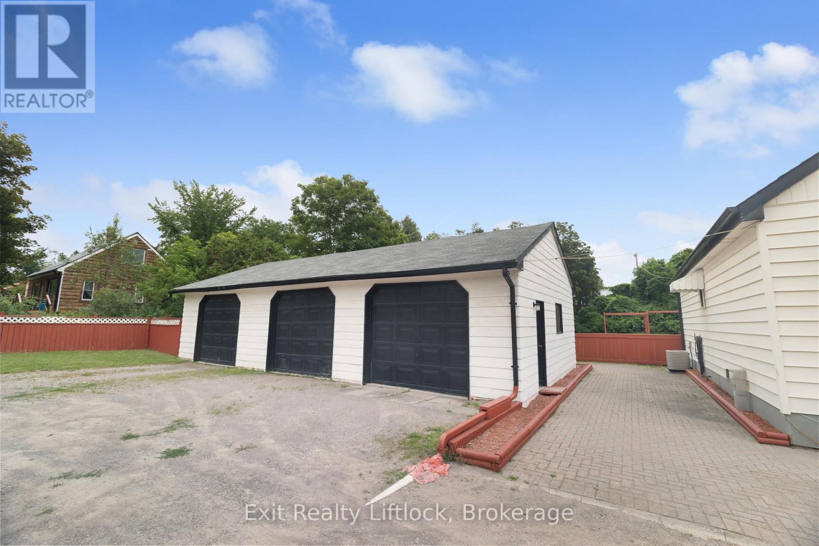 2 Edgewood Avenue, Douro-Dummer, Ontario  K9L 1V5 - Photo 4 - X13576658