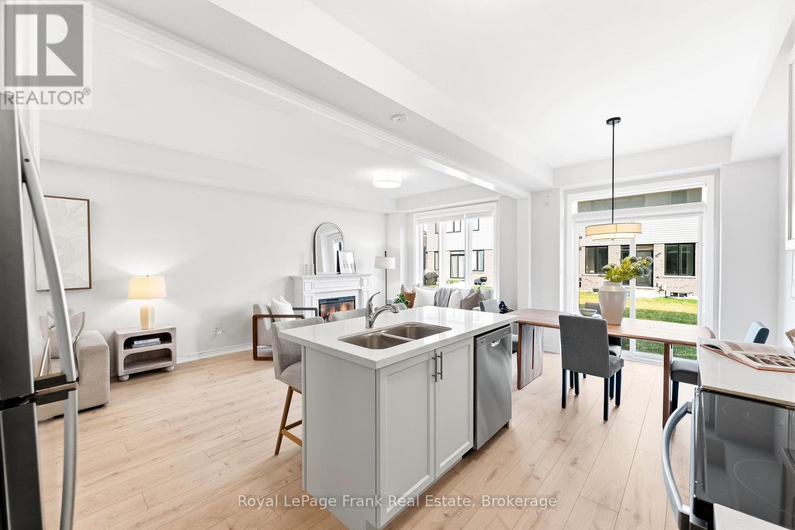 46 Hickey Lane, Kawartha Lakes (Lindsay), Ontario  K9V 5V5 - Photo 10 - X13576838