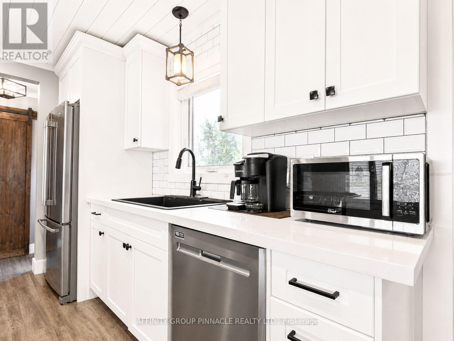 367 Angeline Street S, Kawartha Lakes (Ops), Ontario  K9V 0J7 - Photo 12 - X13578546