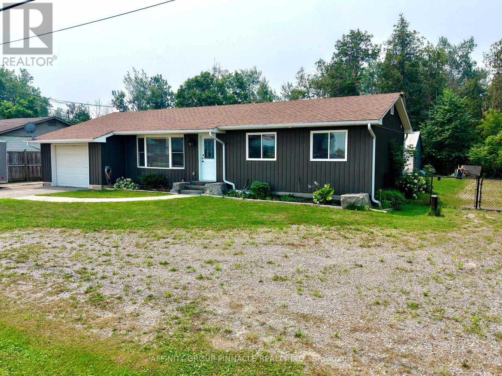 367 Angeline Street S, Kawartha Lakes (Ops), Ontario  K9V 0J7 - Photo 2 - X13578546