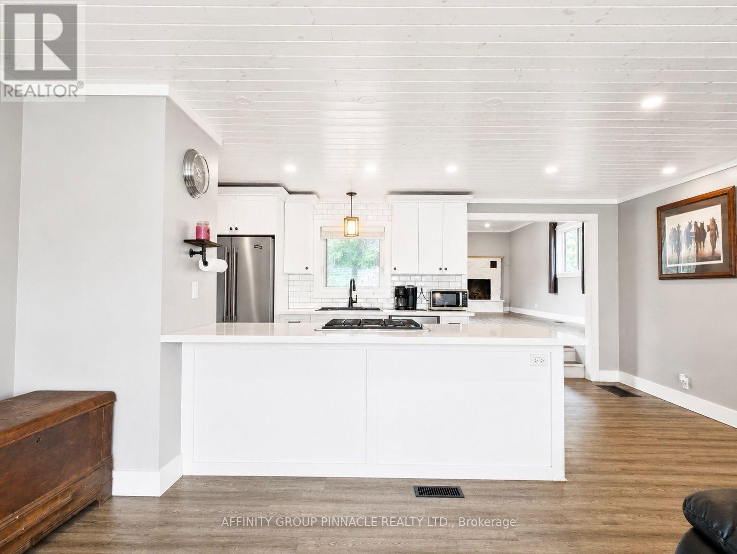 367 Angeline Street S, Kawartha Lakes (Ops), Ontario  K9V 0J7 - Photo 8 - X13578546